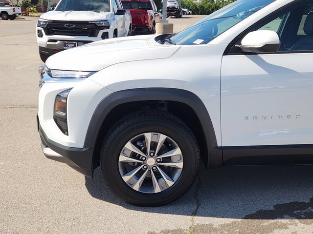 2027 Chevrolet Equinox LT - Photo 8