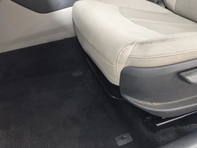 Used 2019 Silver Hyundai SE image 22