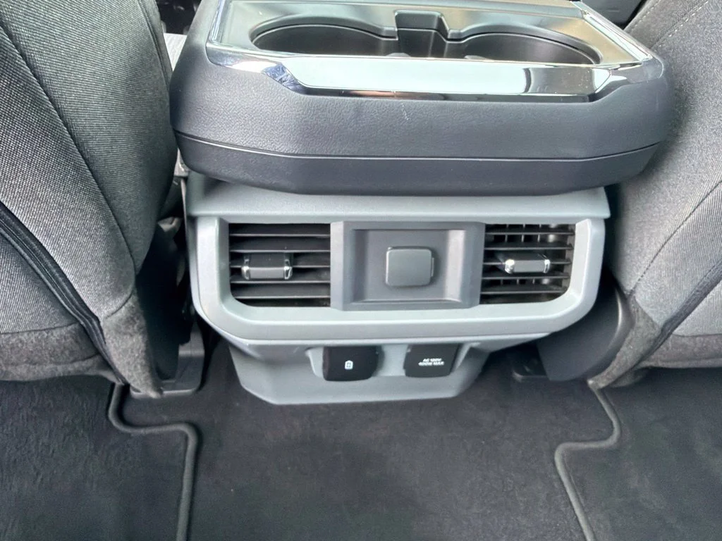 Used 2023 Agate Black Metallic Ford XLT image 13