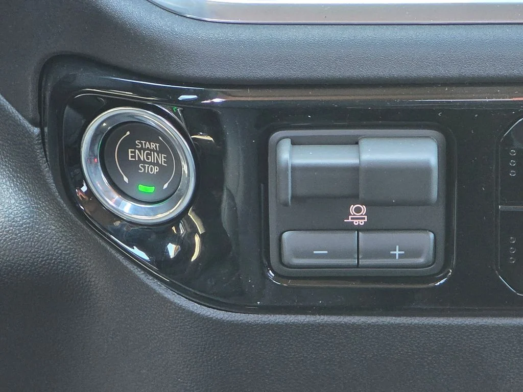 New 2026 Black Chevrolet LT image 31