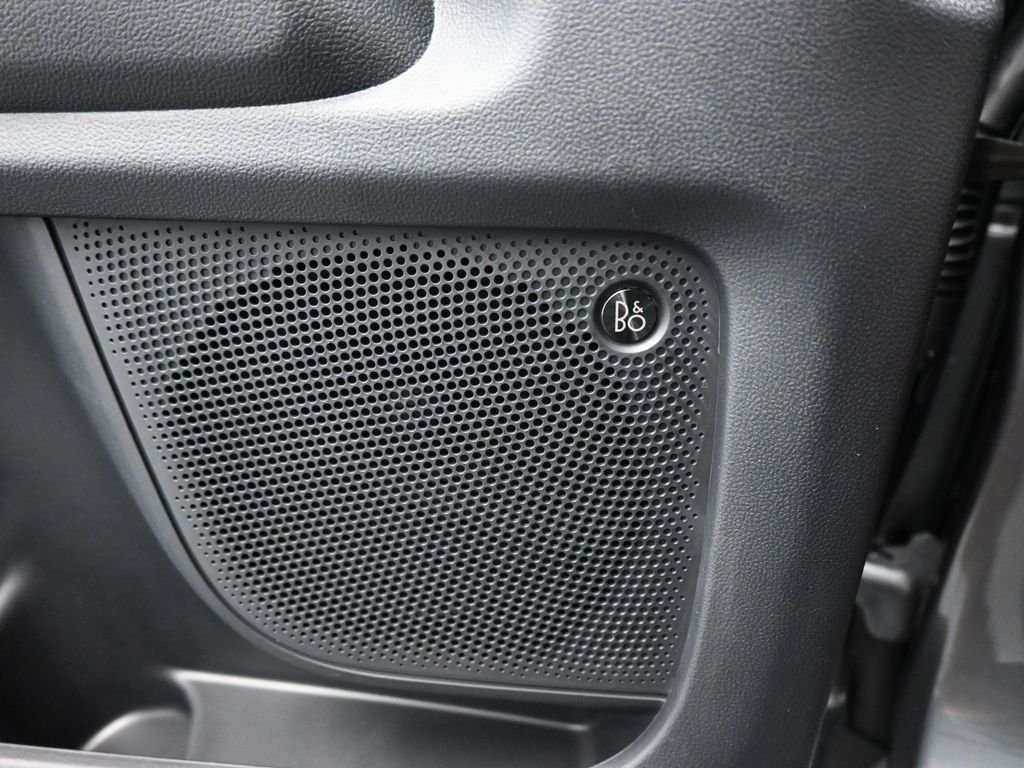 New 2025 Carbonized Gray Metallic Ford Outer Banks image 12