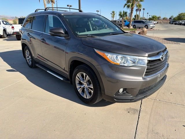 Used 2014 Gray Toyota XLE V6 image 2