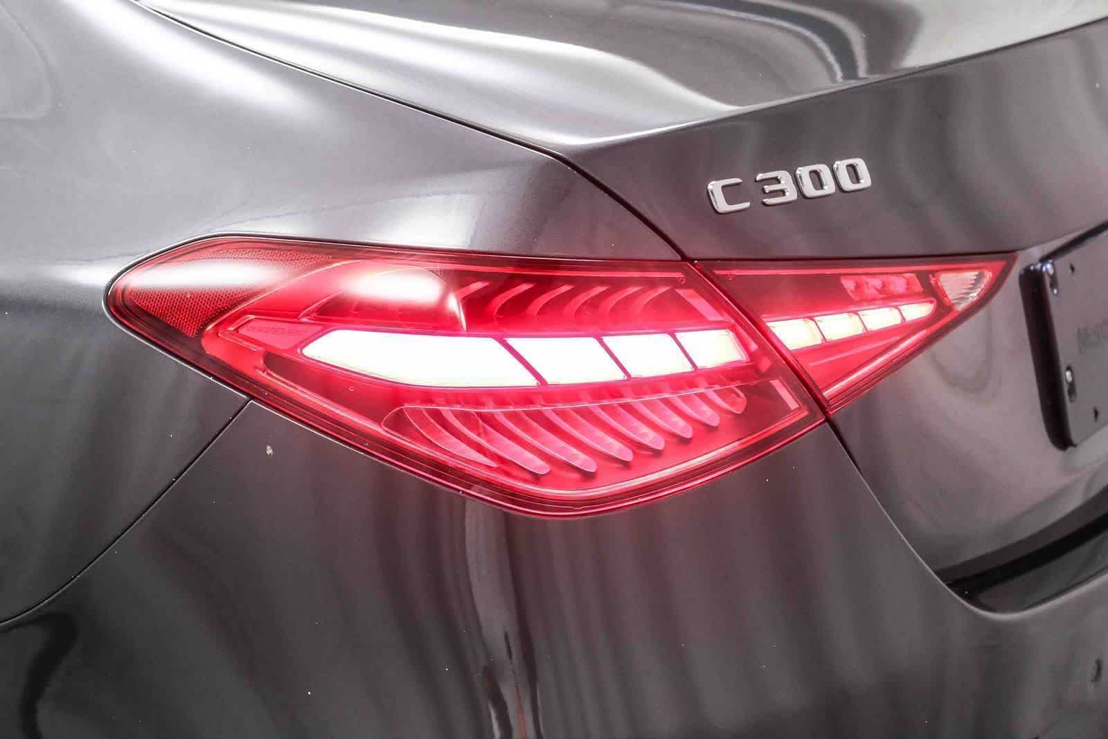 Nuevo Mercedes-Benz C 300 2026 en color gris grafito metalizado, imagen 7