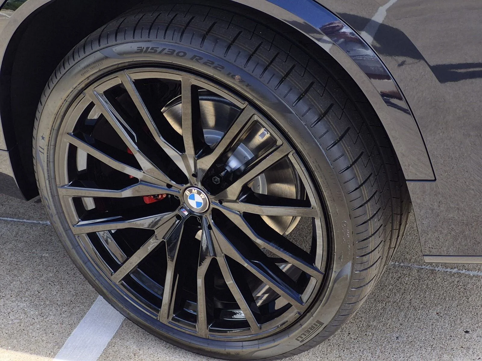 New 2026 Carbon Black Metallic BMW xDrive40i image 7