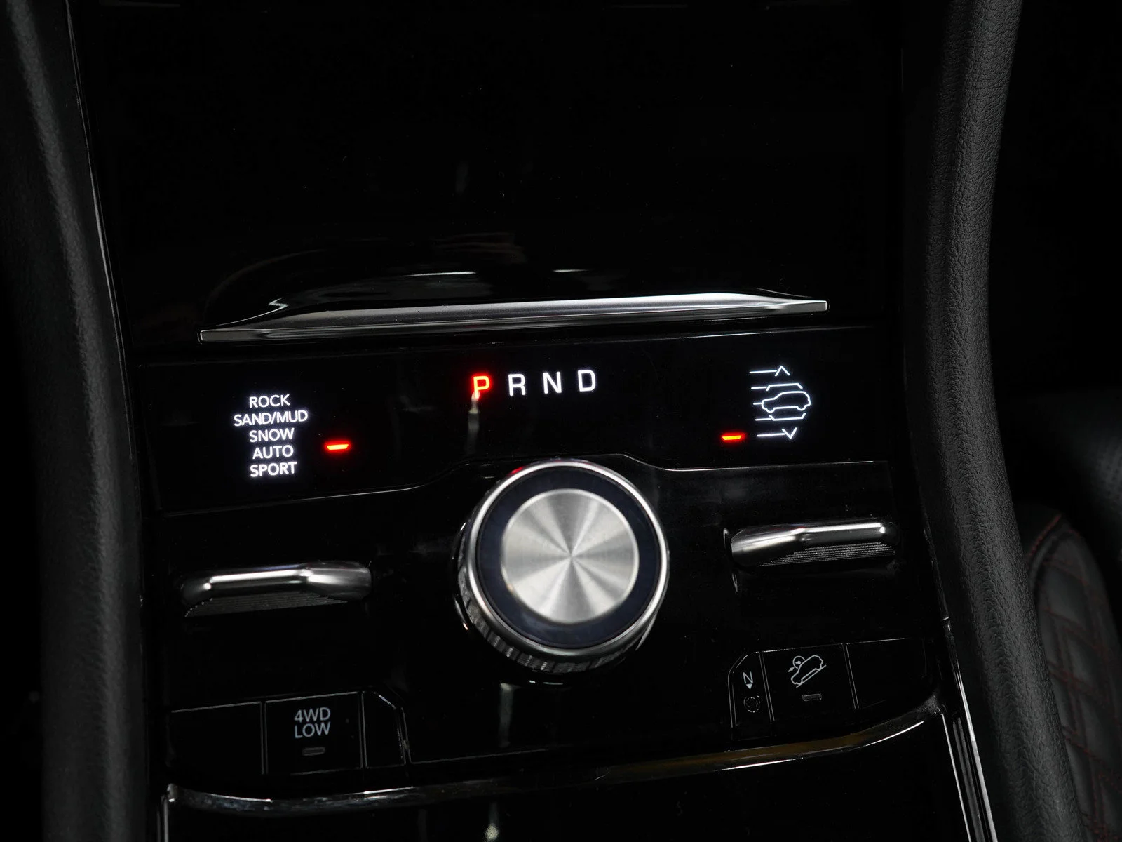Used 2023 Diamond Black Crystal Pearlcoat Jeep Summit image 23