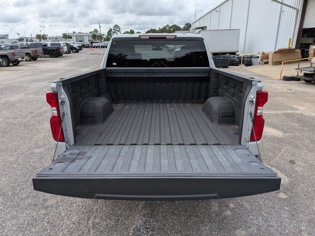 Used 2021 Silver Chevrolet RST image 25