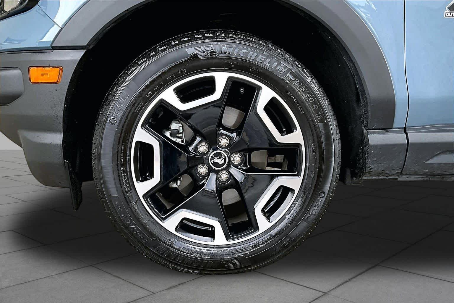 Used 2024 Azure Gray Metallic Tri-Coat Ford Outer Banks image 11