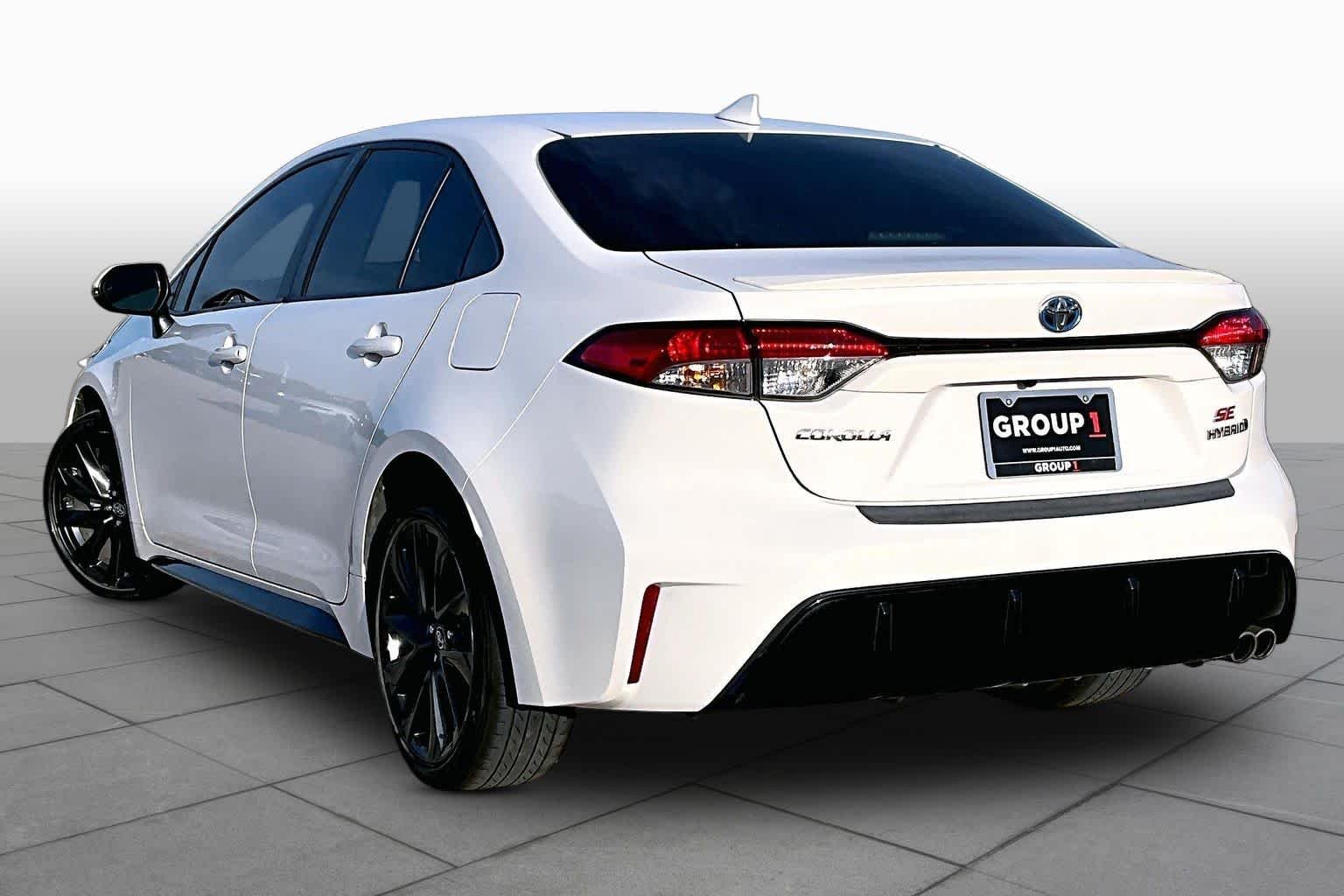Used 2023 Ice Cap Toyota Hybrid SE image 11