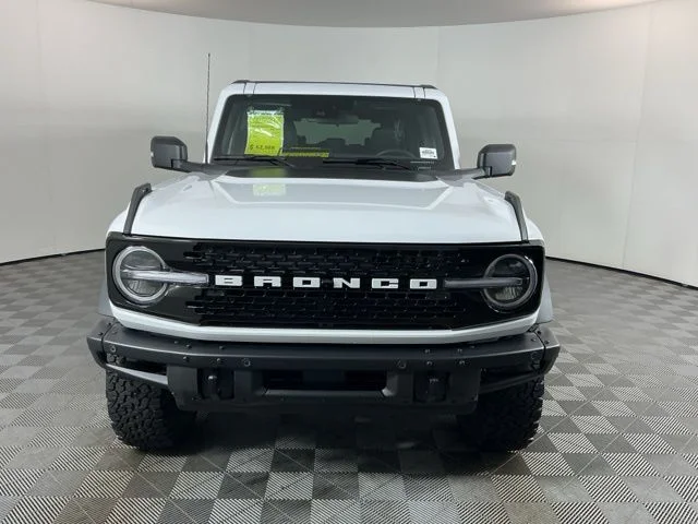 New 2025 Oxford White Ford Badlands image 2