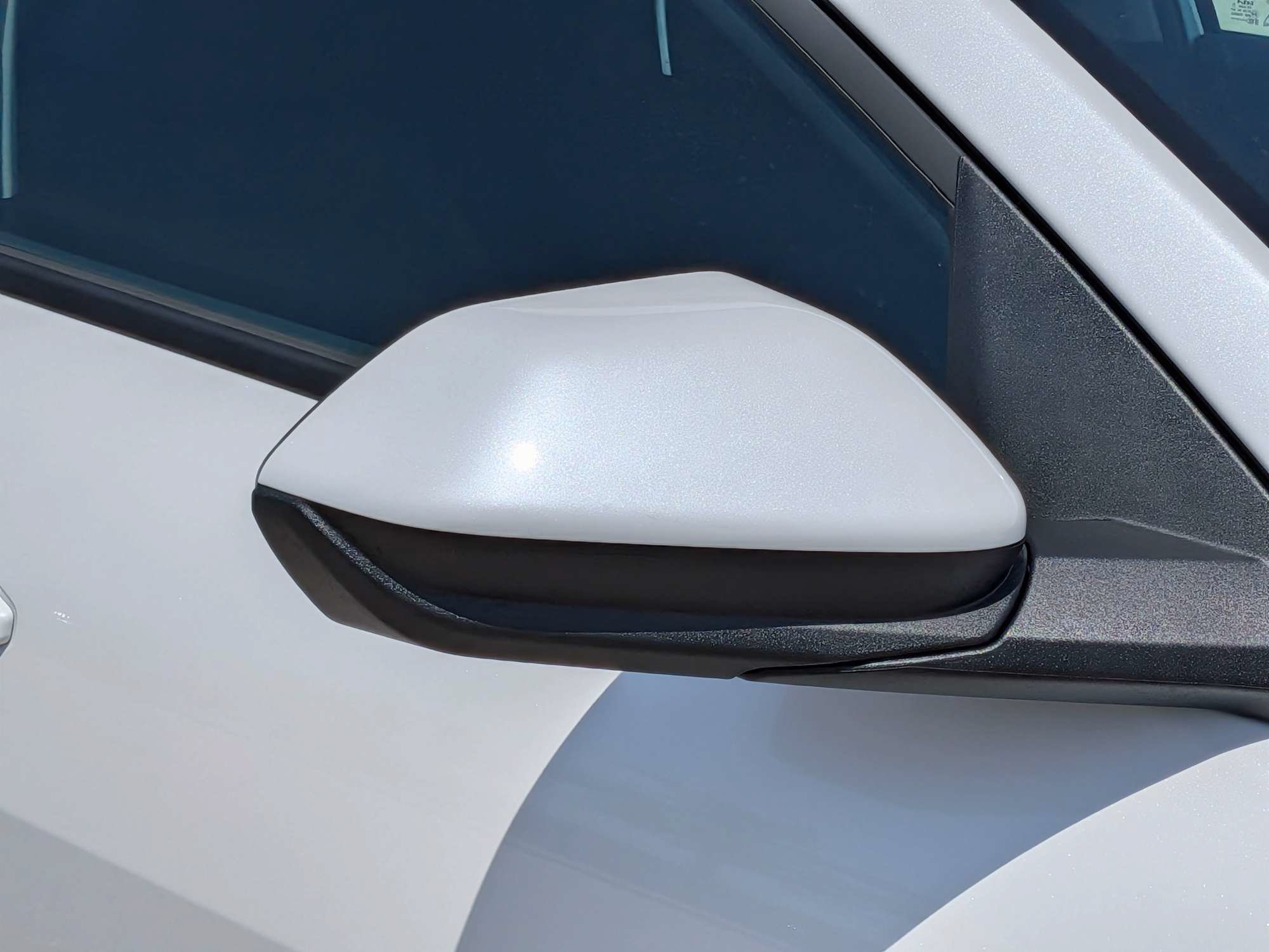 New 2026 Snow White Pearl Kia LX image 12