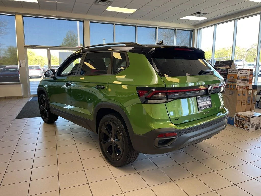 New 2026 Bright Moss Green Metallic Volkswagen 1.5T SE Black image 2