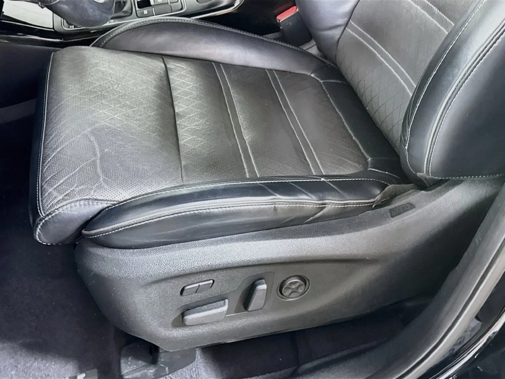 Used 2019 Black Kia SX Limited image 23
