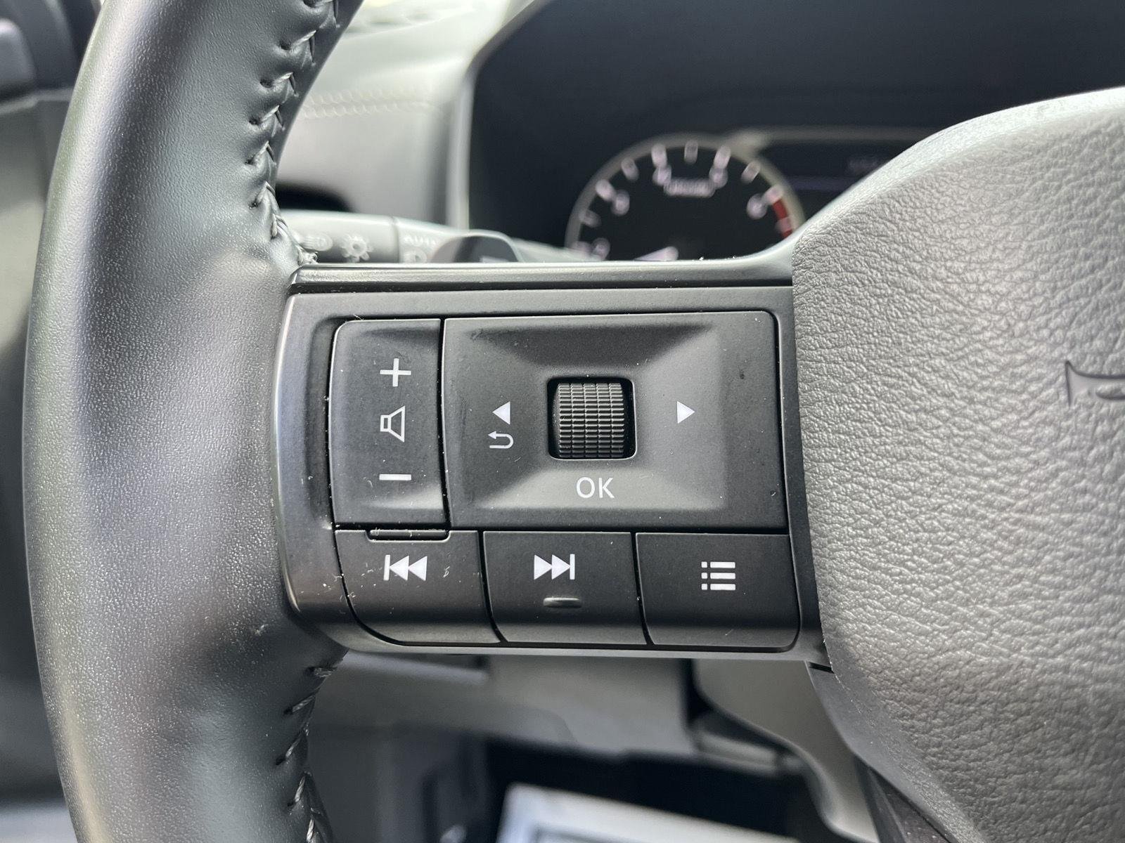 Used 2025 Gun Metallic Nissan SV image 29