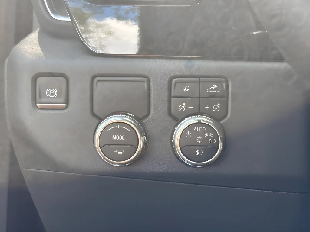 2026 GMC Sierra 1500 SLT - Photo 19
