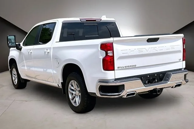 Used 2020 White Chevrolet LT image 4