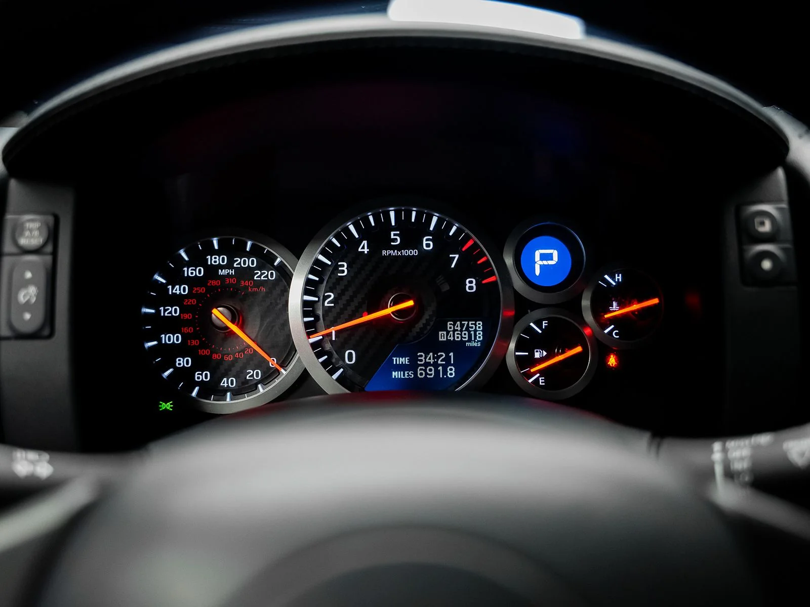 Used 2015 Red Nissan Premium image 47