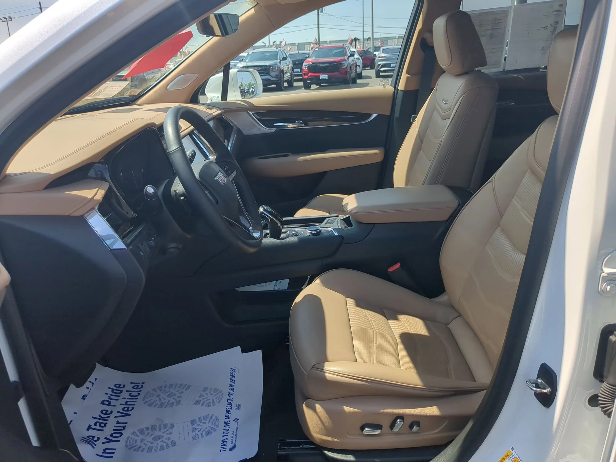 Used 2020 Crystal White Tricoat Cadillac AWD Premium Luxury image 18