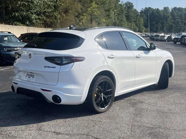 Used 2021 White Alfa Romeo Ti Sport image 3