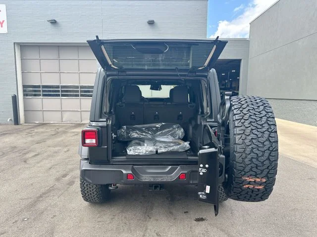 New 2026 Black Clear-Coat Exterior Paint Jeep Willys image 24
