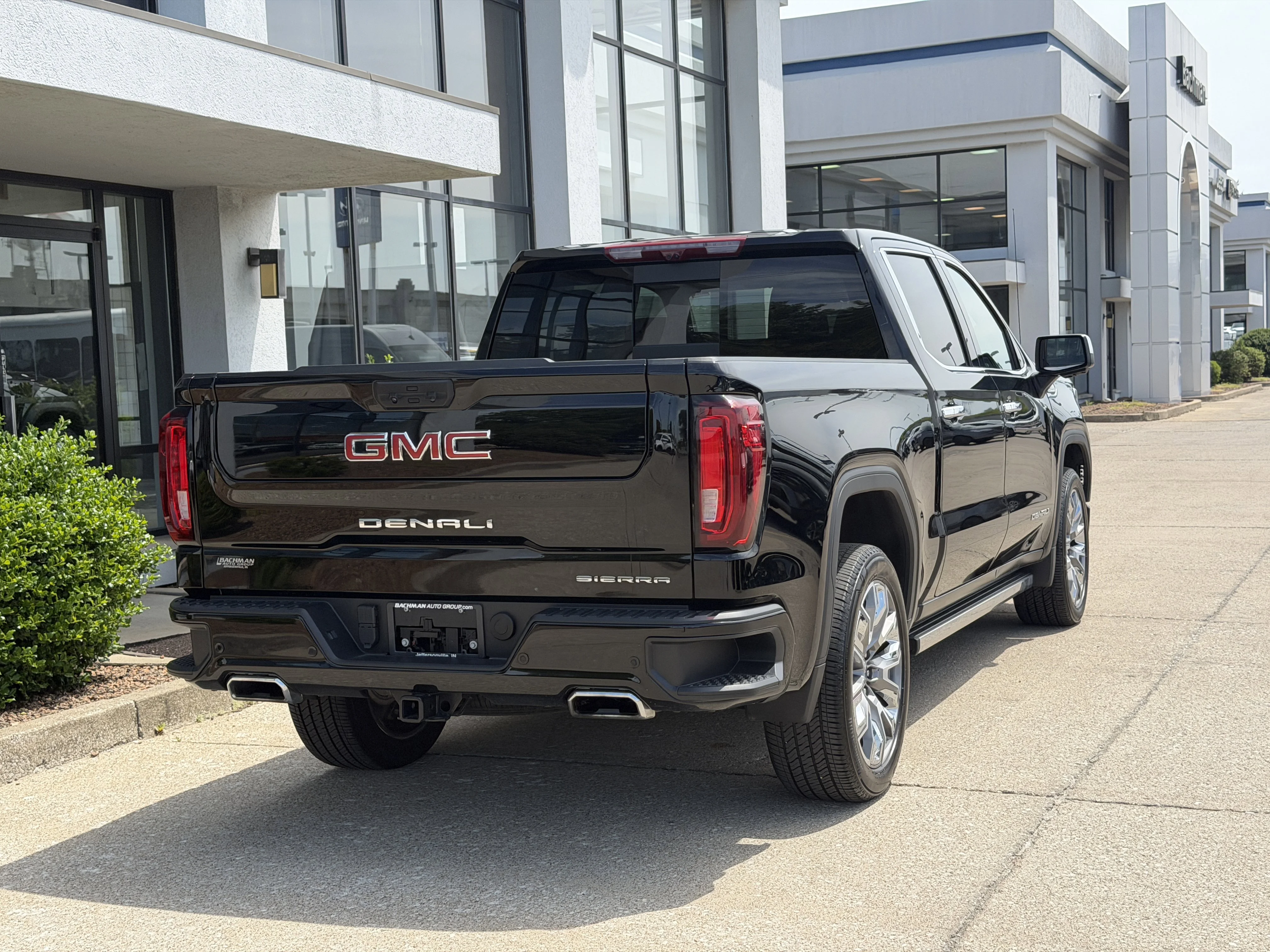 Used 2024 Onyx Black GMC Denali image 5