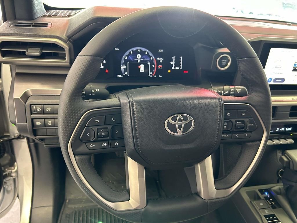 Used 2026  Toyota SR5 image 21