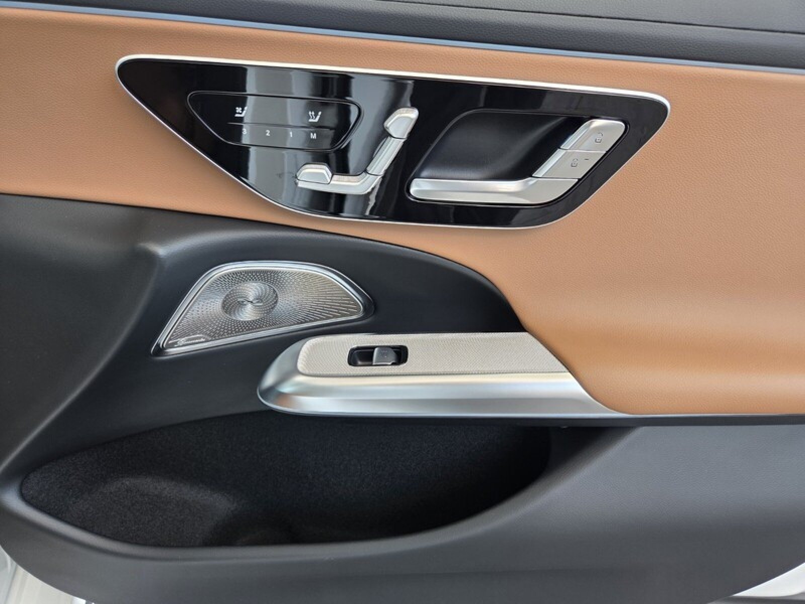 New 2026 Polar White Mercedes-Benz E 350 RWD Sedan image 19