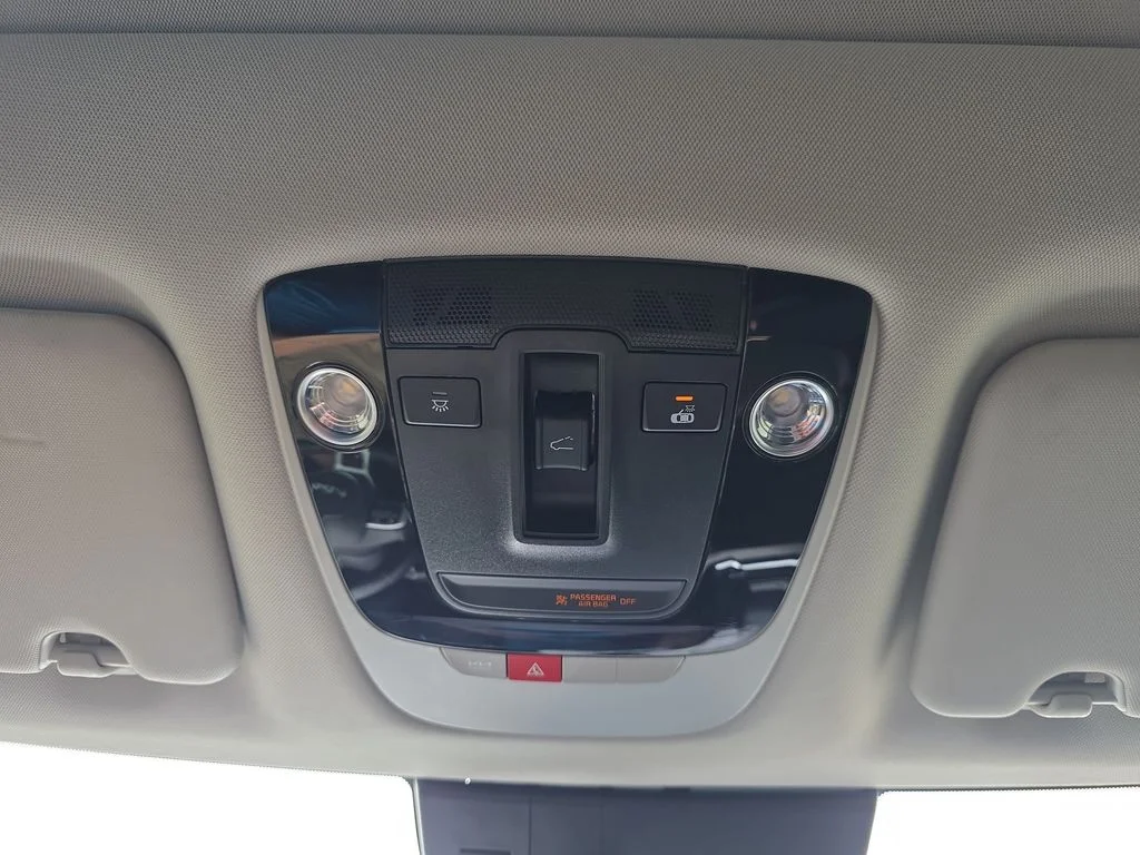 Used 2025 Black Kia EX image 28
