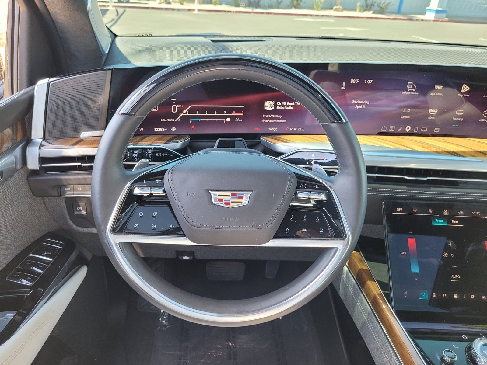 Certified Used 2025 Black Raven Cadillac Sport Platinum image 17