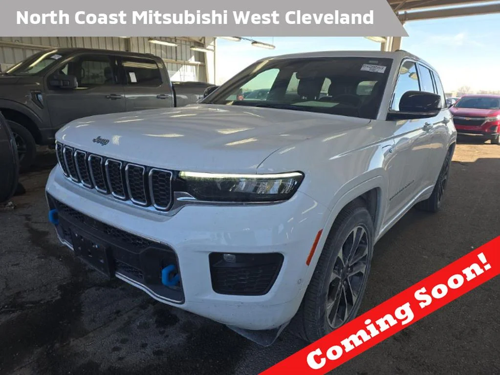 2023 Jeep Grand Cherokee Overland 4WD photo