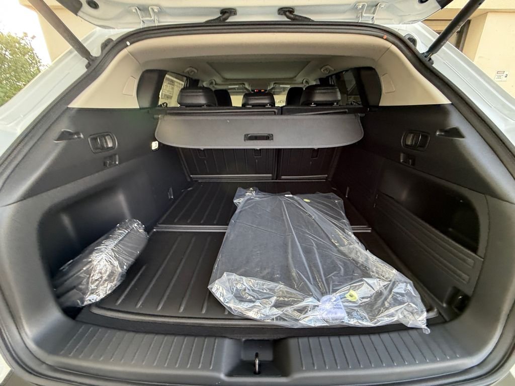New 2026 Wind Chill Pearl Mazda Premium AWD image 19