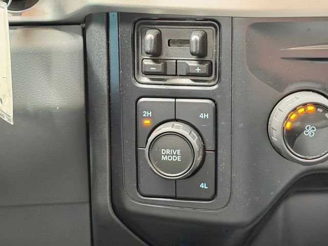 Used 2023 Black Metallic Ford XLT image 17