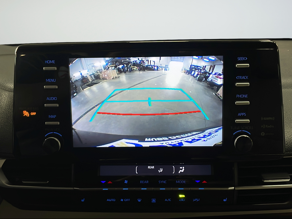Used 2022  Toyota XLE image 9