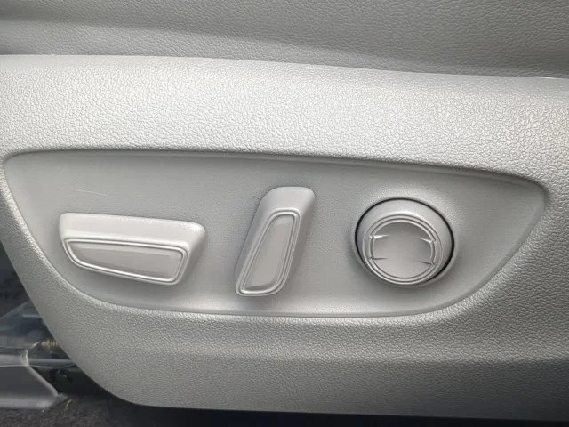 Used 2024  Toyota Limited image 23