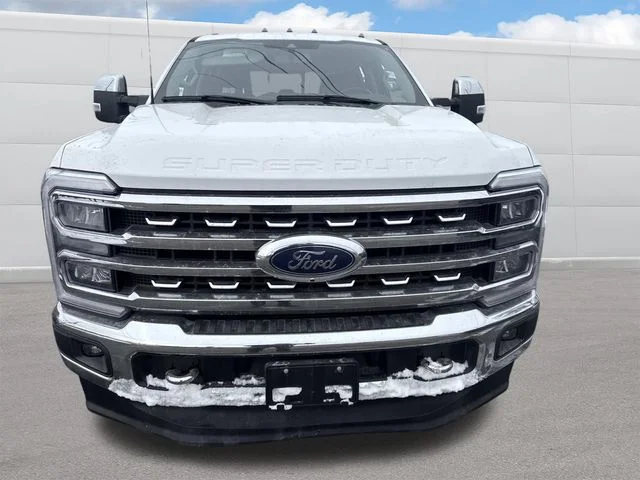 Used 2023 White Ford Lariat image 9