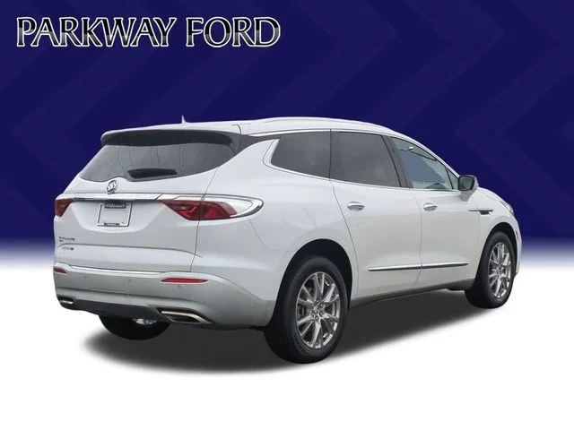 Used 2024 White Buick Essence image 5
