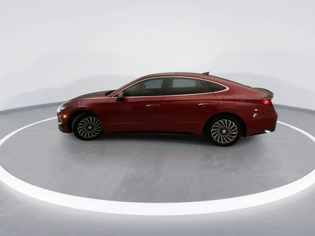 Used 2023 Red Hyundai Limited image 3