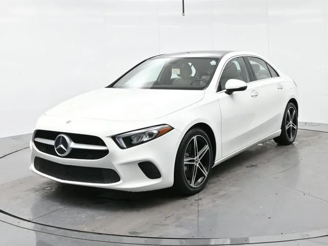 Used 2022 Polar White Mercedes-Benz A 220 image 3