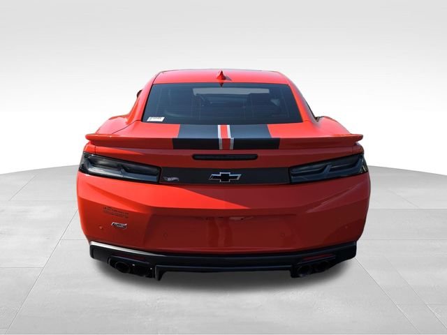 Used 2018 Orange Chevrolet 2LT image 6