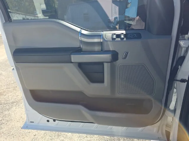 Used 2019 White Ford XLT image 28