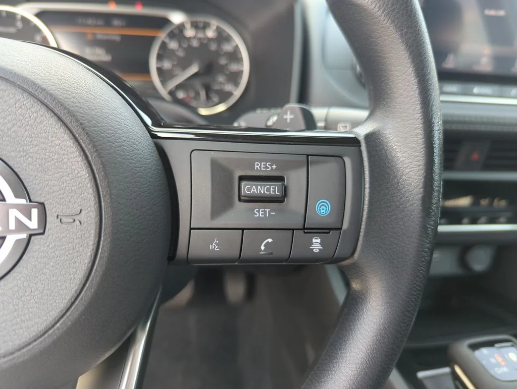 Used 2023 White Nissan SV image 44