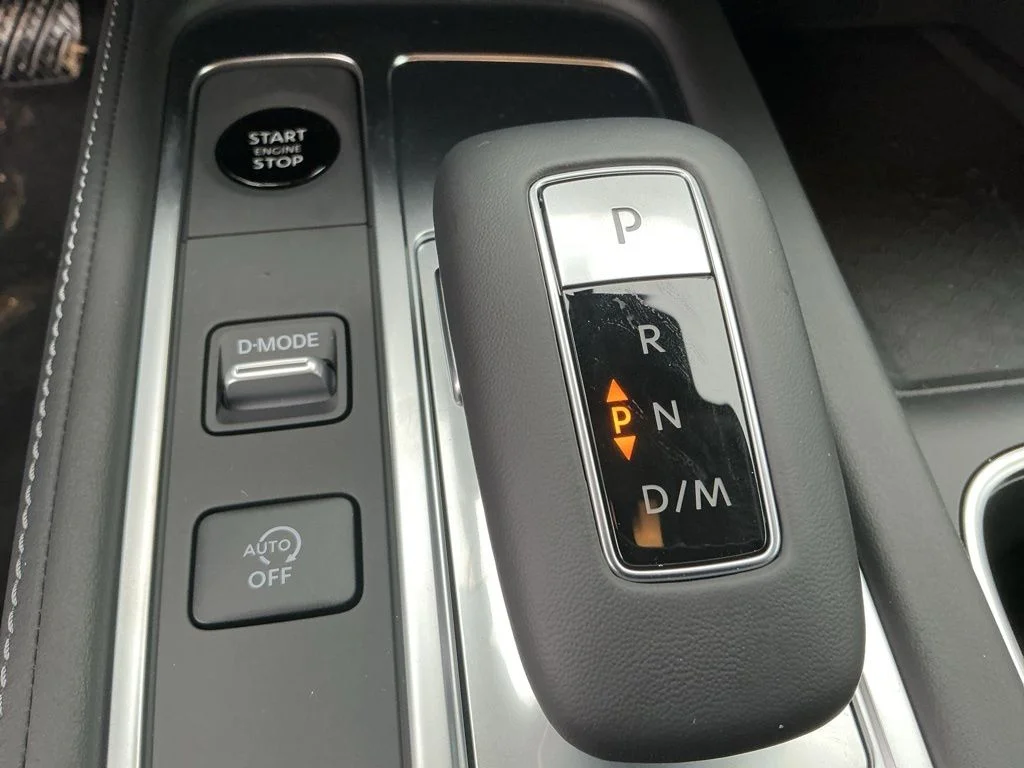 New 2026 MINERAL BLACK INFINITI Luxe FWD image 14