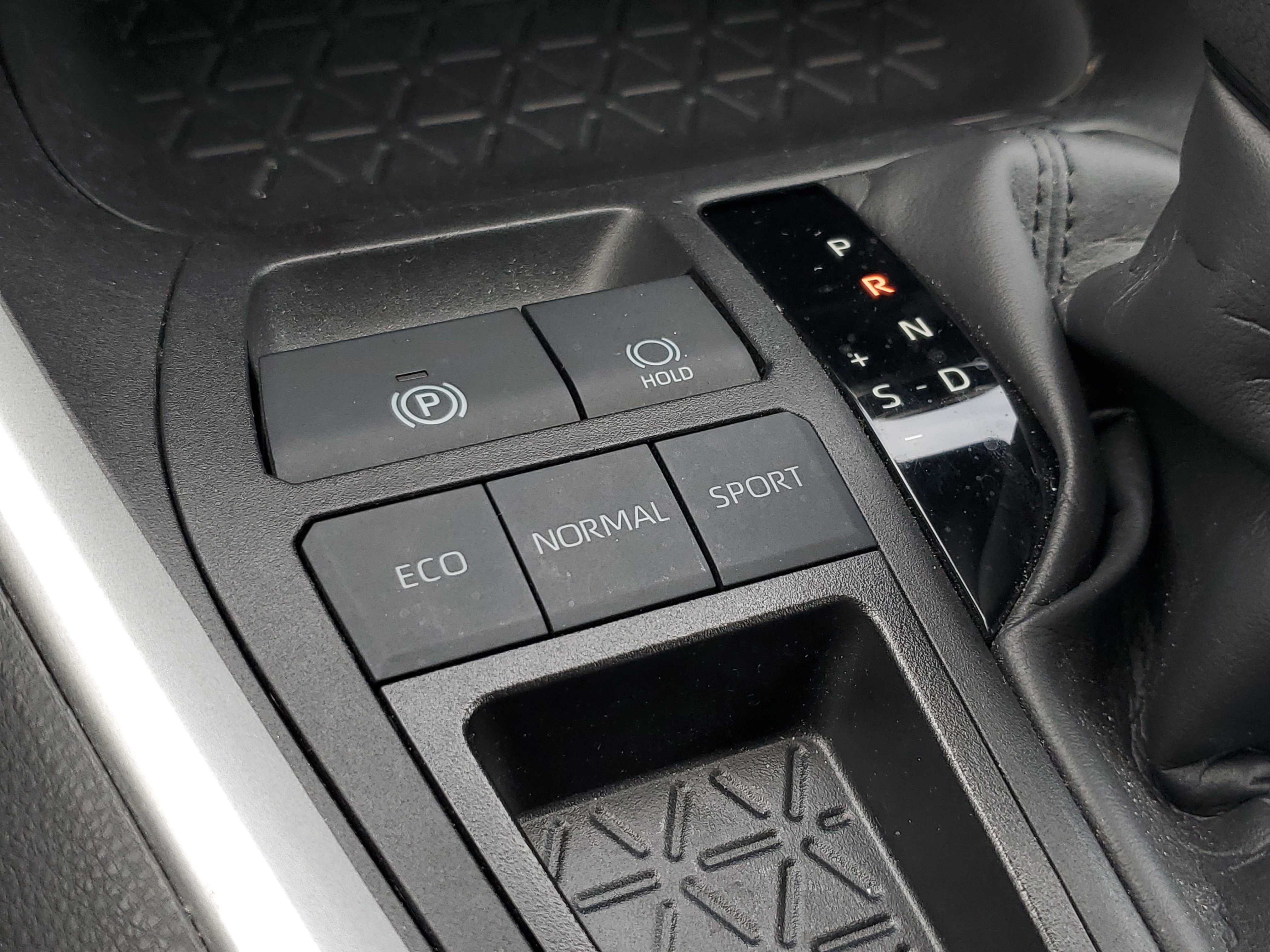 Used 2024 Ice Toyota XLE image 31