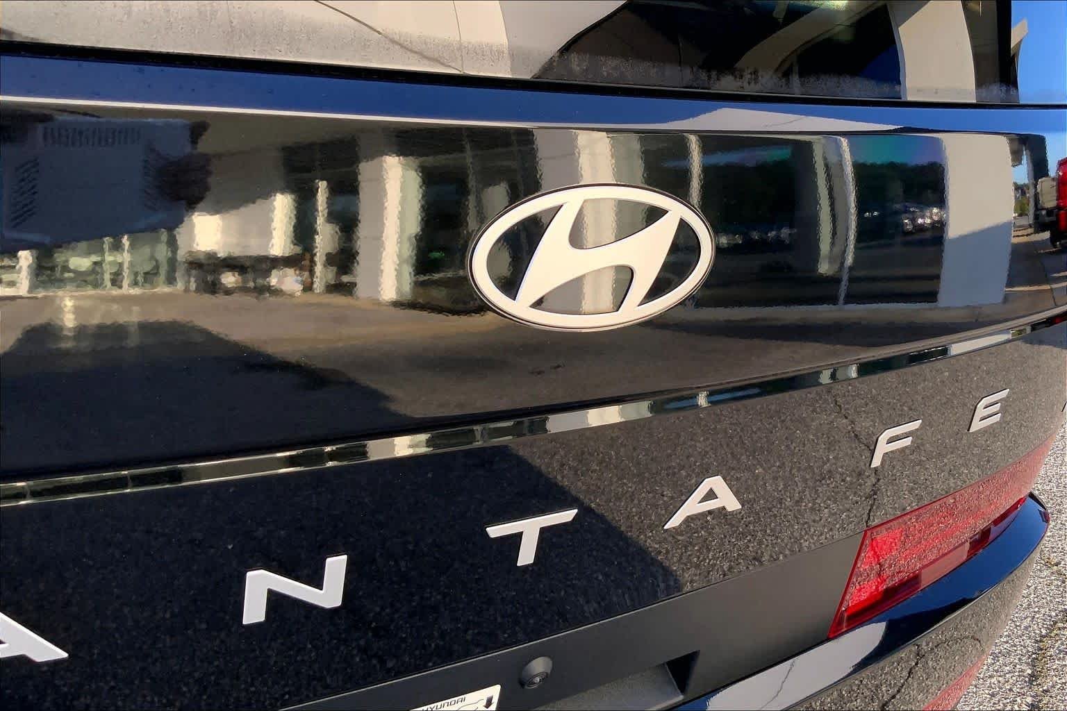 Used 2026 Phantom Black Hyundai SEL image 9