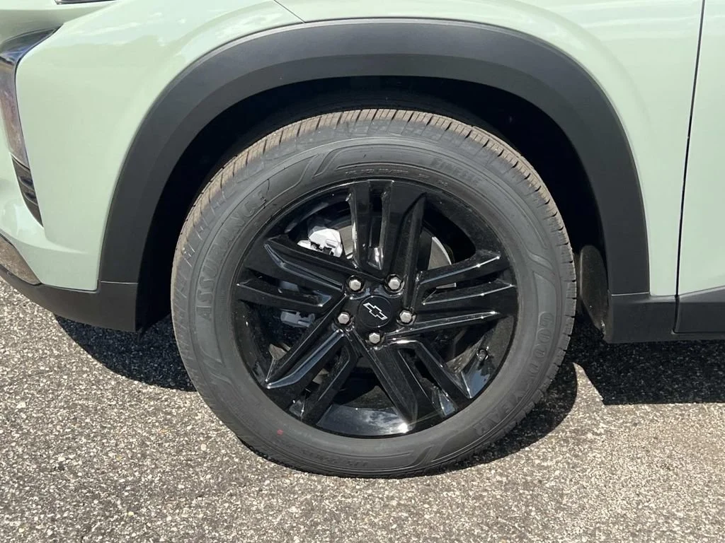 New 2026 Cacti Green Chevrolet ACTIV image 8