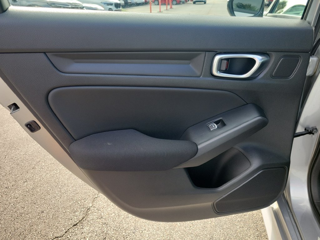 2025 Honda Civic LX - Photo 11