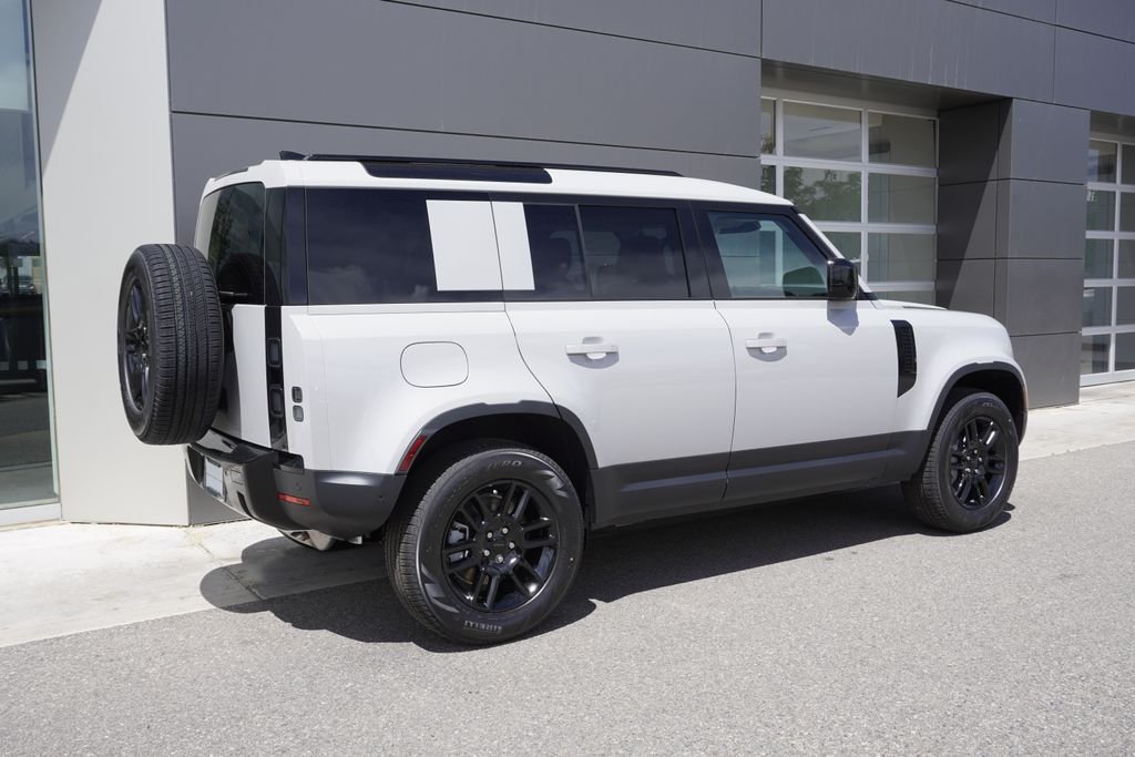 New 2026 Borasco Grey Land Rover S image 4