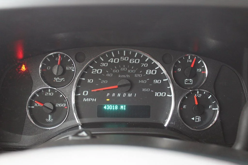 2023 GMC Savana Cargo Work Van - Photo 19