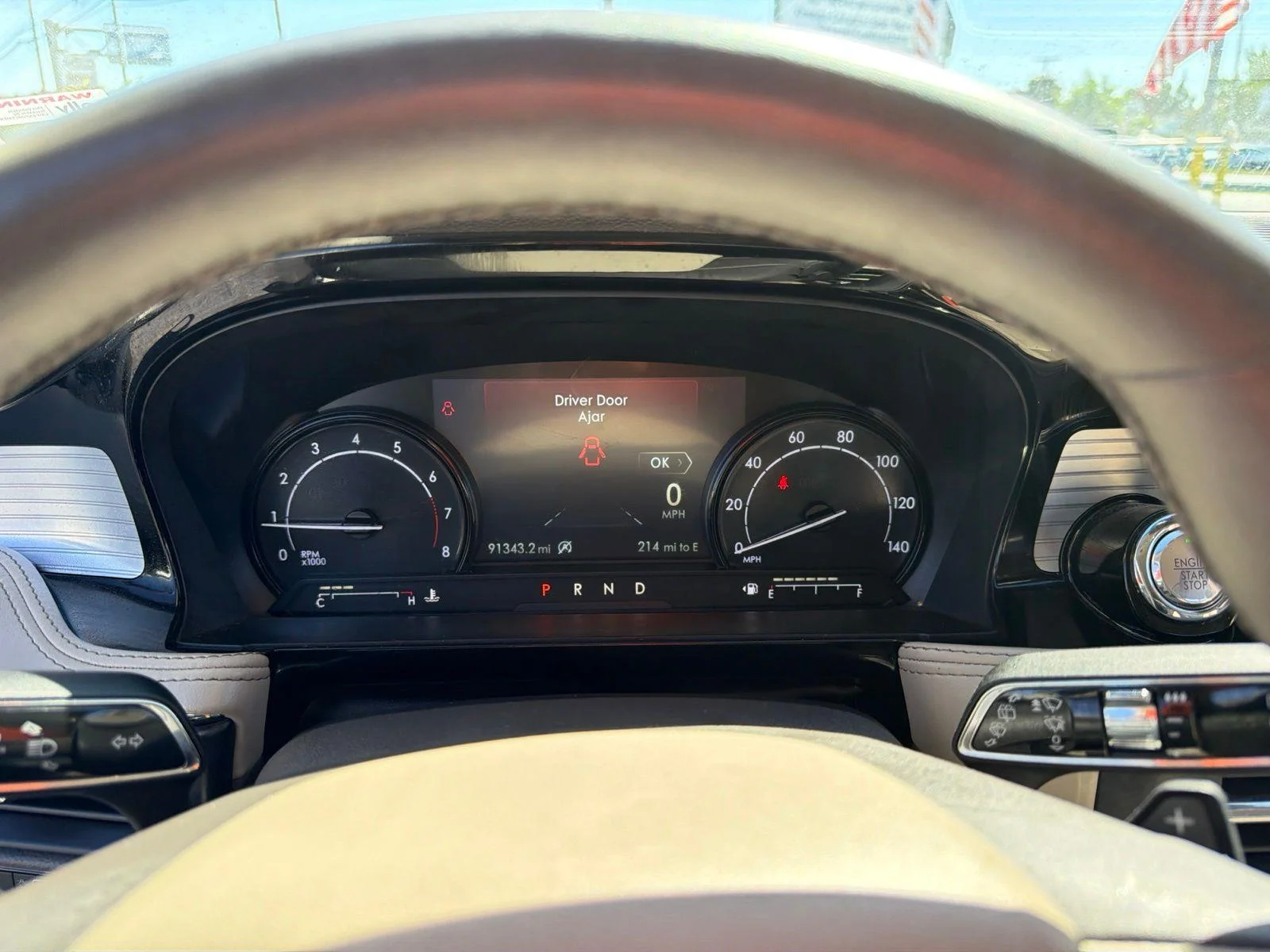 Used 2022 White Lincoln Standard image 29