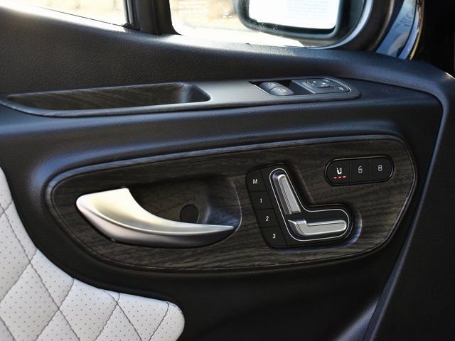 Used 2026 Black Mercedes-Benz Midwest image 12