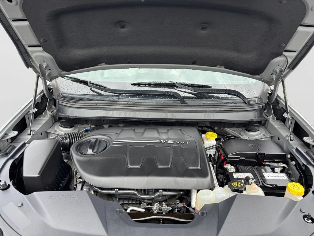 Used 2019 Gray Jeep Limited image 20
